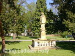 Tovačov, Zámek - zámecký park - socha sv. Jana Nepomuckého